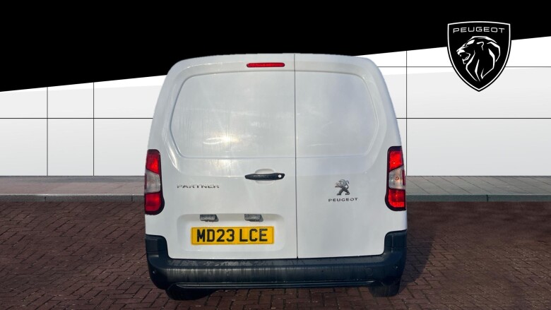 Peugeot Partner Long Diesel 950 1.5 BlueHDi 100 Professional Premium + Van